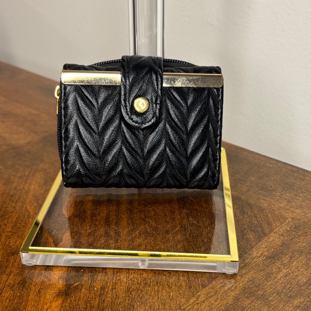 🔥Elegant Black Quilted Wallet